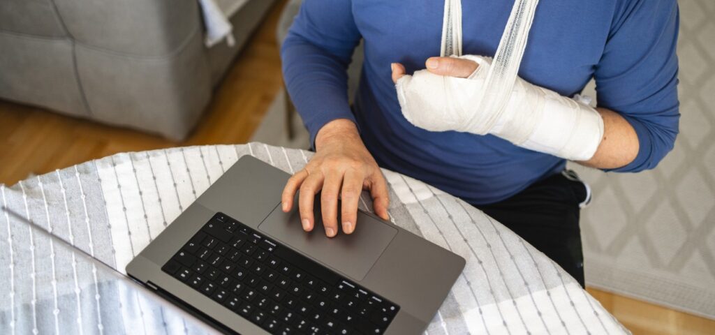 How Much Does A Personal Injury Attorney Charge? - Melville, New York - Call (631) 465-9797