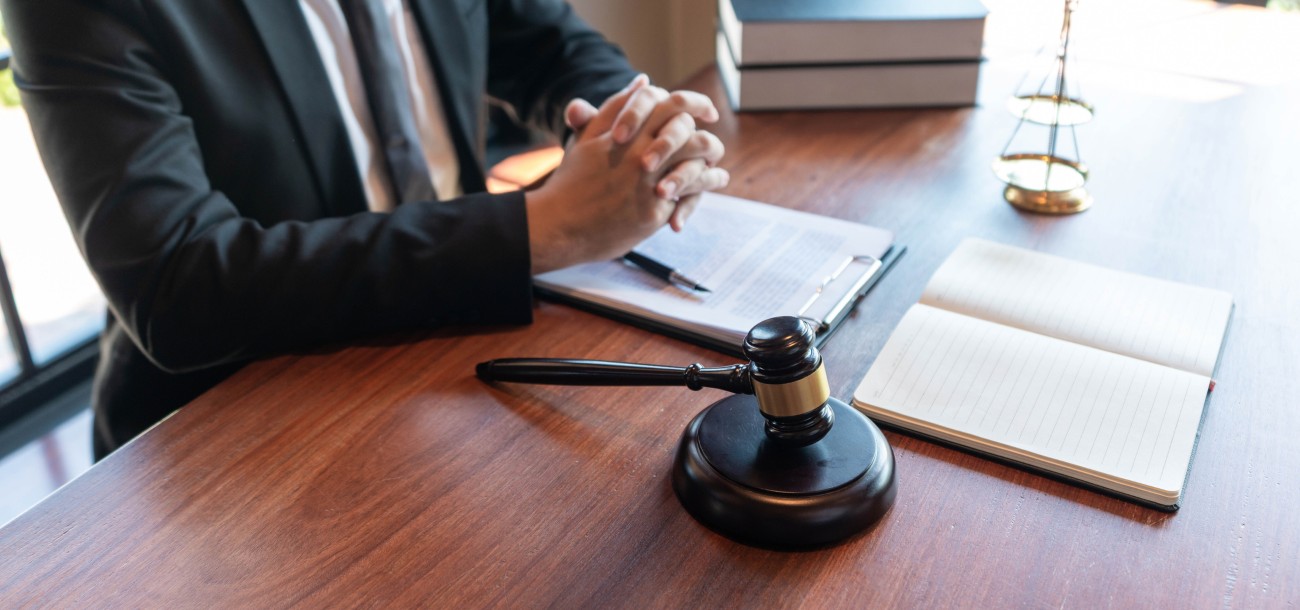 What Is A Contingency Fee In A NY Personal Injury Case? - Call (631) 465-9797